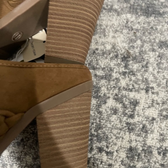 Universal Threads Mule - Picture 4 of 6